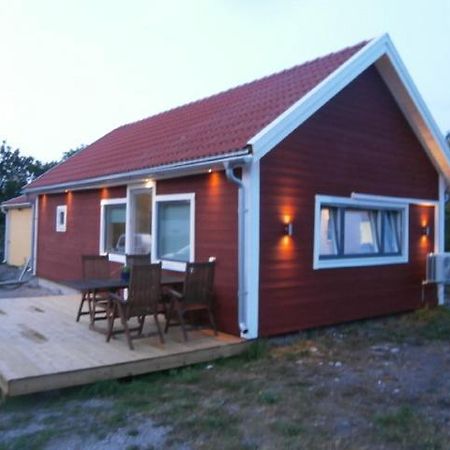 Stuga Pa Hassloe Bredavik  ภายนอก รูปภาพ